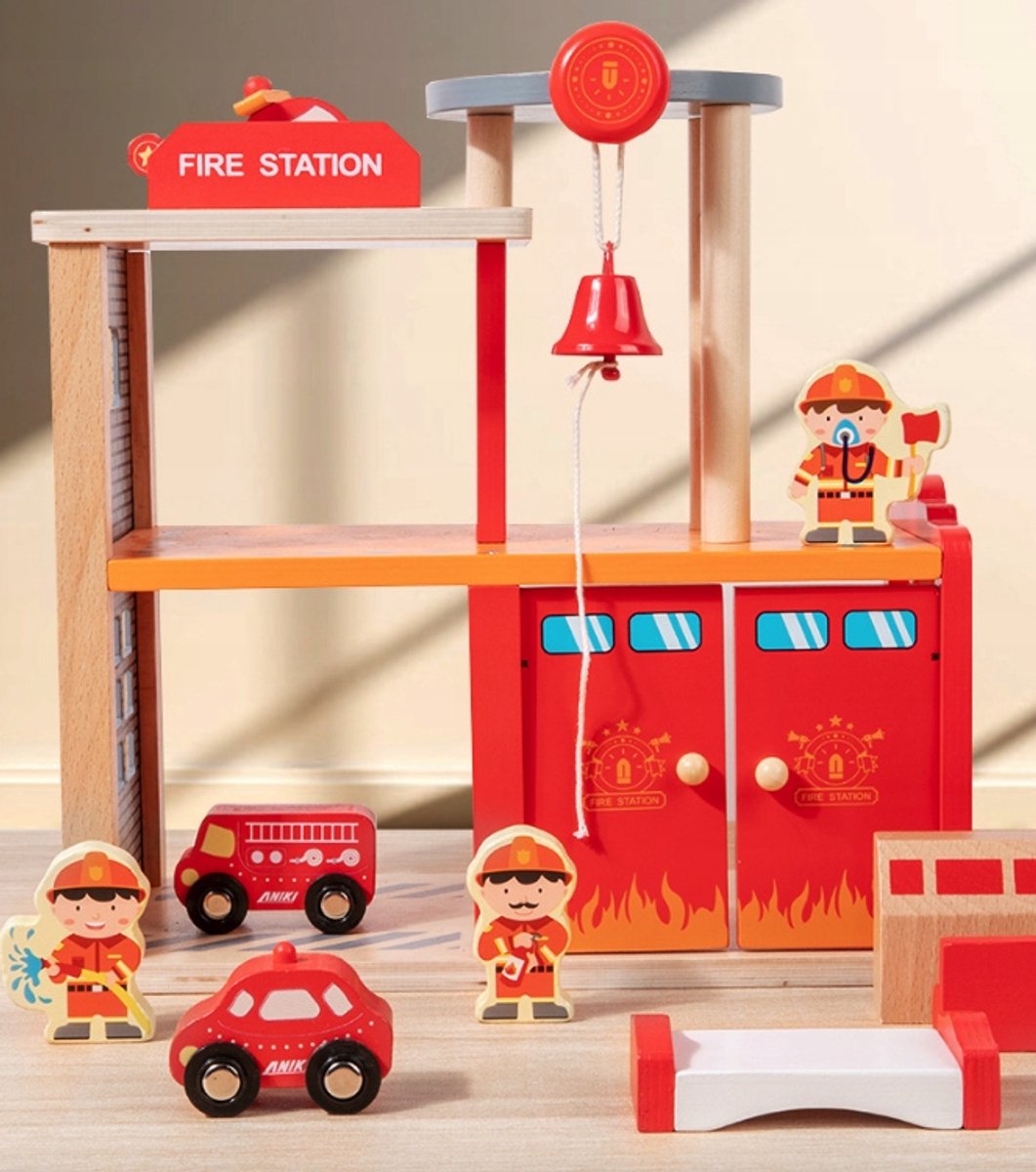 Houten Brandweerkazerne met Figuren - Creatief Speelgoed
