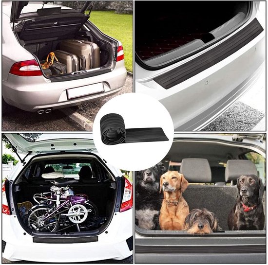Beschermstrip in de kofferbak van een auto, met bagage en honden.