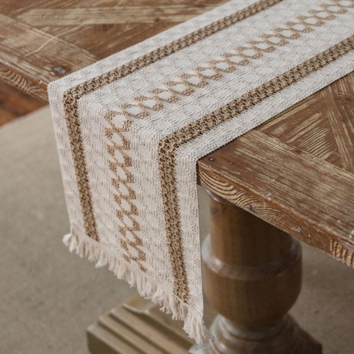 Azomor® Stijlvolle Boho Tafelrunner met Franjes voor Binnen en Buiten Decoratie