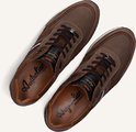 Bovenaanzicht van bruine leren sneakers met suède details en 'Australian Footwear' op de binnenzool.