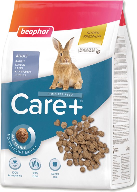 Zak Beaphar Care+ konijnenvoer met een konijn erop, naast een stapel voerbrokjes. Opschrift: 'Super Premium'.