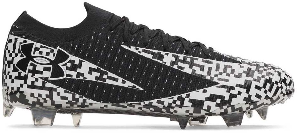 Zwarte Under Armour Shadow Elite 3 FG voetbalschoenen EU 43 met een opvallend zwart-wit patroon en stevige noppen.