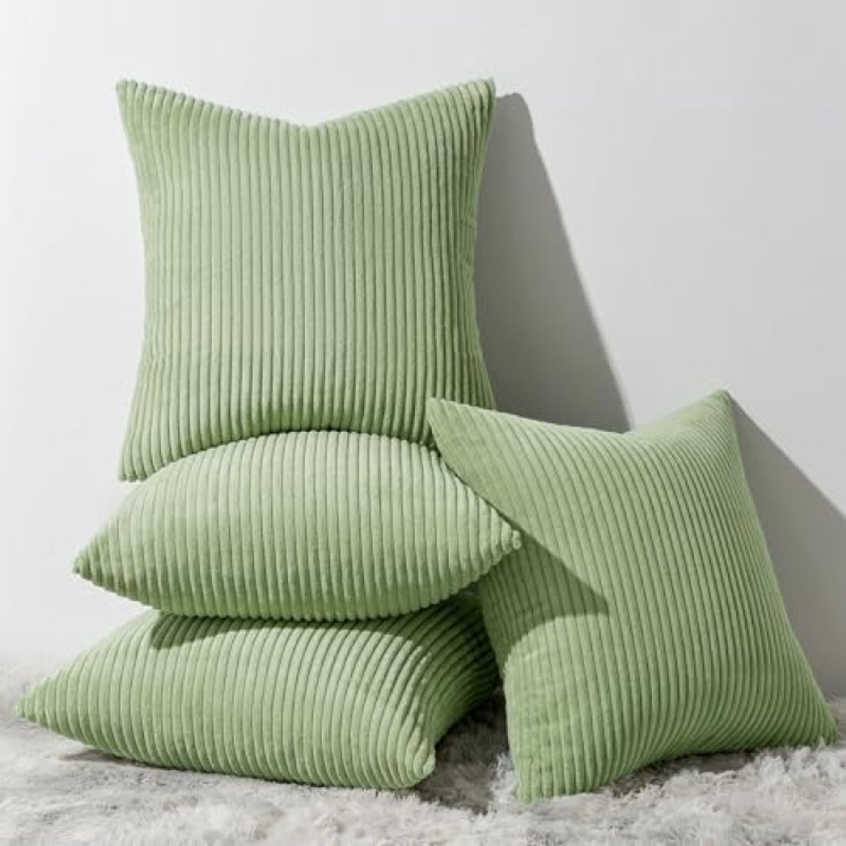 PromoHome Ribfluweel Kussenhoes Set 50x50 cm Saliegroen Gestreept Patroon - 4 Stuks Decora