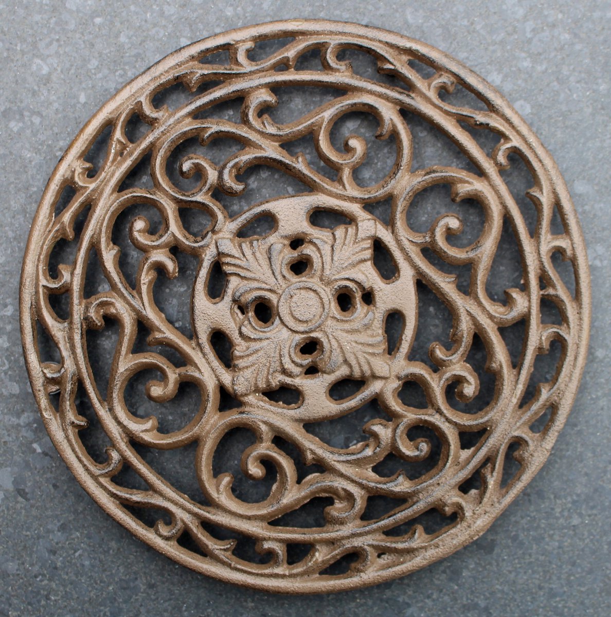 Gietijzeren ronde onderzetter 20cm bruin