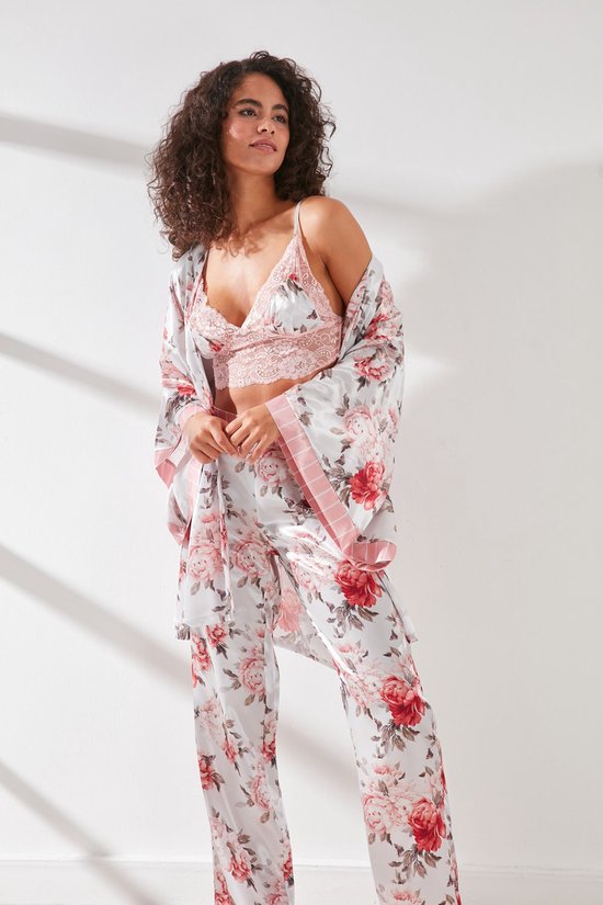 AMARANTA- Cadeau-Satin 3 Piece Nightgown Set- 3 stuk Satijnen Pyjama set-Roze/Ecru kleur-maat L