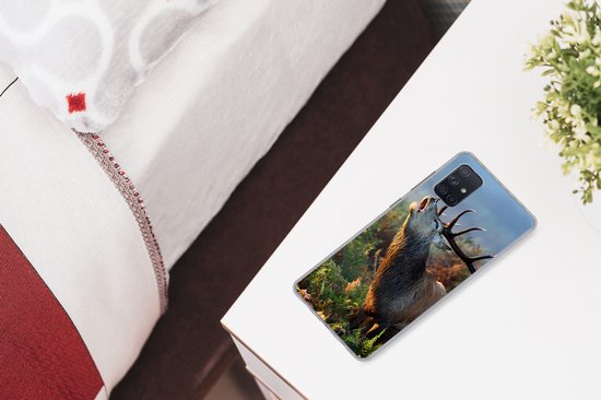 Telefoonhoesje Geschikt voor Samsung Galaxy A51 5G hoesje - Hert - Bos - Mist - Siliconen Telefoonhoesje Telefoonhoesje
