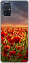 Geschikt voor Samsung Galaxy A51 5G hoesje - Zonsondergang bij een veld vol Klaprozen - Siliconen Telefoonhoesje
