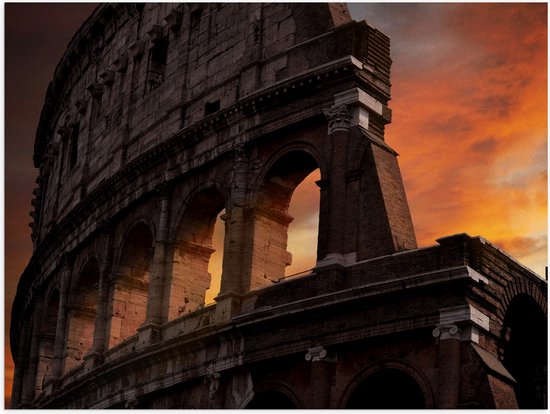 WallClassics - Poster Glanzend – het Colloseum monument bij zonsondergang - Rome - 40x30 cm Foto op Posterpapier met Glanzende Afwerking
