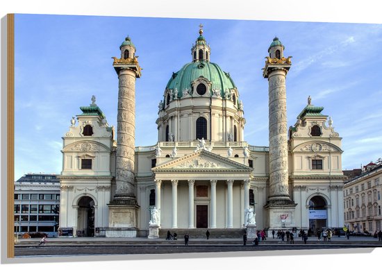 WallClassics - Hout - Karlskirche Kerk in Oostenrijk - 105x70 cm - 9 mm dik - Foto op Hout (Met Ophangsysteem)