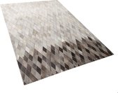 MALDAN - Patchwork vloerkleed - Beige - 140 x 200 cm - Koeienhuid leer