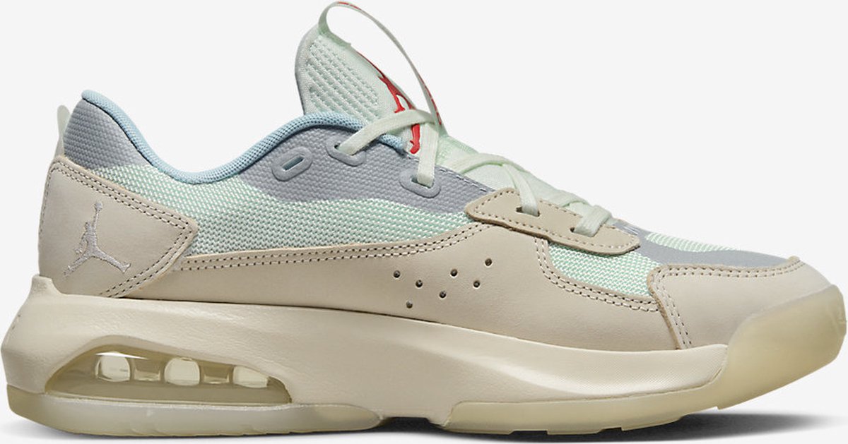 Sneakers Nike Jordan Nike Air 200E Beige