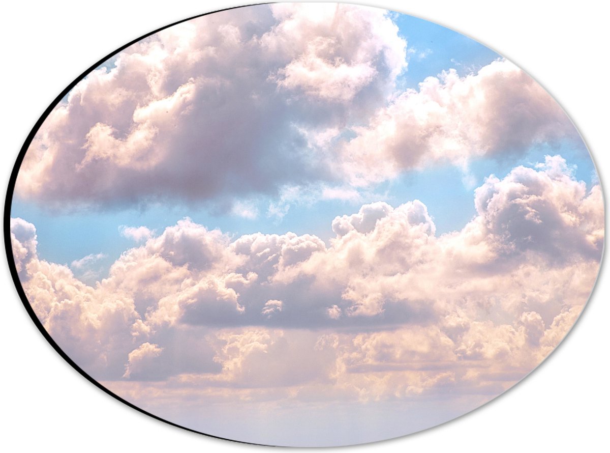 Dibond Ovaal - Sluierbewolking op Zonnige Dag - 28x21 cm Foto op Ovaal (Met Ophangsysteem)
