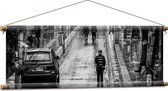 WallClassics - Textielposter - Dorpje in het Zwart-wit - 90x30 cm Foto op Textiel