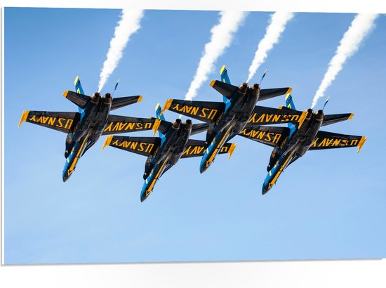 WallClassics - PVC Schuimplaat - Zwart Gele Vliegtuigen op een Rij - 75x50 cm Foto op PVC Schuimplaat (Met Ophangsysteem)