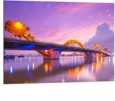 Dibond - Paarse Lucht boven Verlichte Dragon brug in Da Nang, Vietnam - 100x75 cm Foto op Aluminium (Met Ophangsysteem)