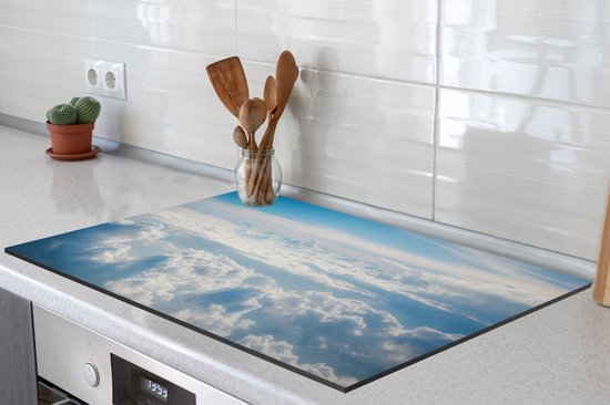 KitchenYeah® Inductie beschermer 77x51 cm - Wolkendek in de lucht - Kookplaataccessoires - Afdekplaat voor kookplaat - Inductiebeschermer - Inductiemat - Inductieplaat mat