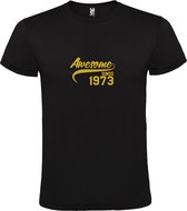 Zwart T-Shirt met “Awesome sinds 1973 “ Afbeelding Goud Size L