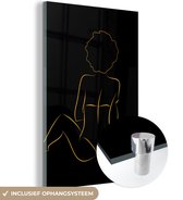 MuchoWow® Glasschilderij 40x60 cm - Schilderij acrylglas - Vrouw - Zwart - Goud - Line art - Foto op glas - Schilderijen