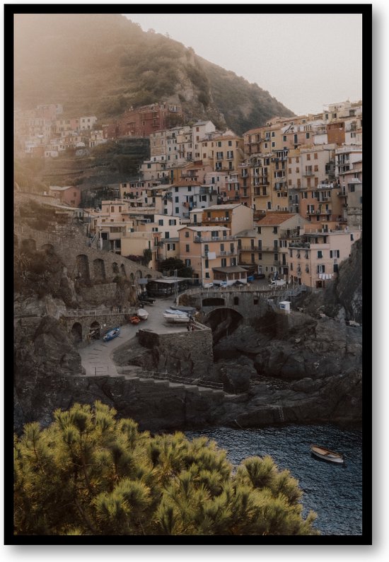 Schemerlicht over Riomaggiore Cinque Terre - Italiaanse Kustkalmte - Fotoposter 40x60 met Lijst