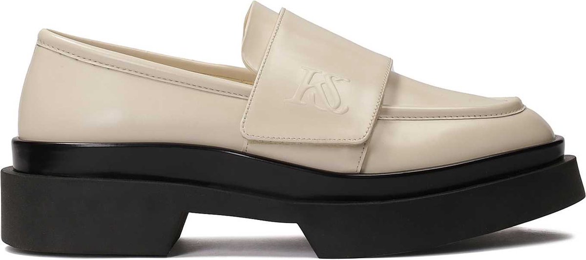 Kazar Studio Leather shoes on a flat sole with a platform