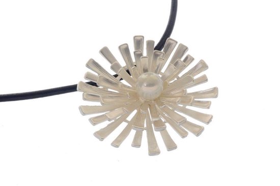 Behave Collier court en métal longueur 44 cm, avec pendentif en métal 45 mm décoré de perle + cuir PU + chaîne d'extension