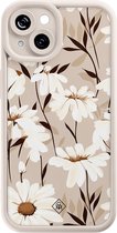 Casimoda® hoesje - Geschikt voor iPhone 13 - In Bloom - Effen telefoonhoesje met lensbescherming - TPU - Backcover - Bruin/beige