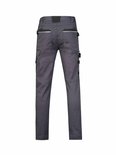Arrière du pantalon de travail gris foncé avec coutures orange et détails réfléchissants sur les poches arrière.