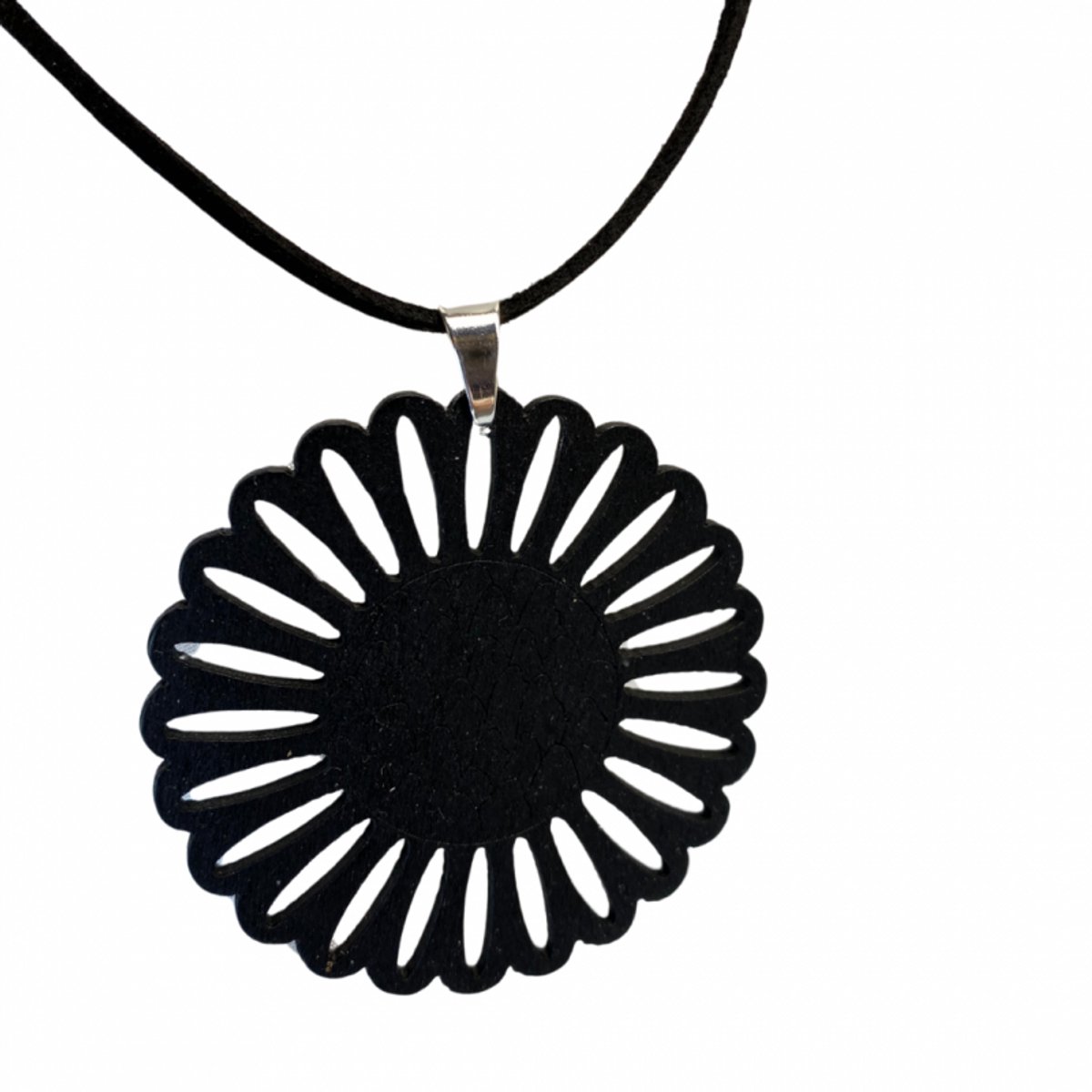 Ketting zwarte bloem hout verstelbaar zilverkleur - Charme Bijoux