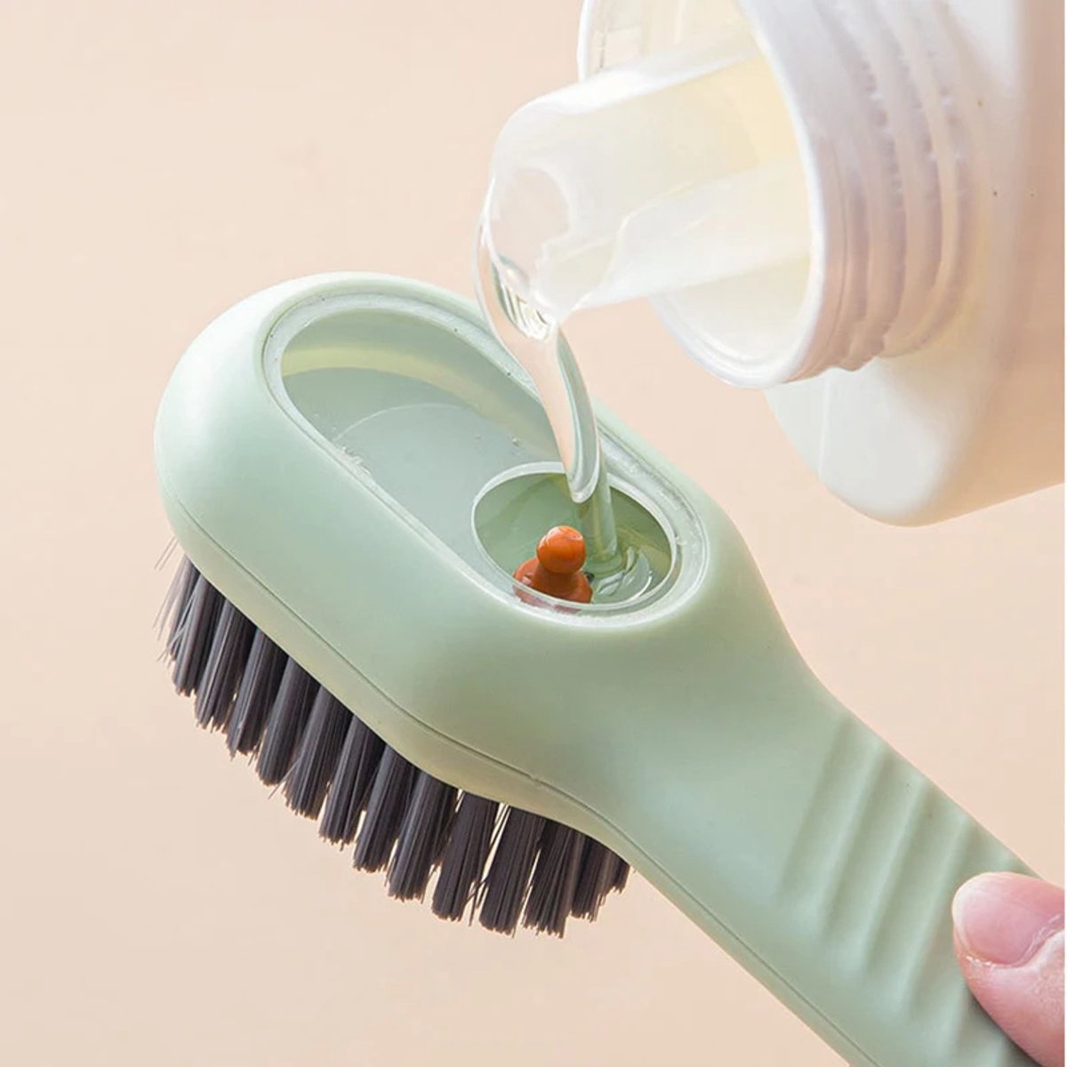 Sara Shop - Schoenborstel - Borstel met zeepdispenser - Borstel - Multifunctionele borstel - Huishoudelijke borstel - Cleaning brush - Schoonmaakgereedschap - Schoenborstel met zeepreservoir - Schoenborstel met ingebouwde zeepdispenser -