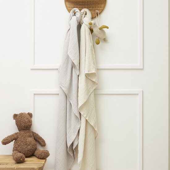 Meyco Baby Uni swaddle - 2-pack - pre-washed hydrofiel - soft sand/greige - 120x120cm van Meyco — afbeelding 3