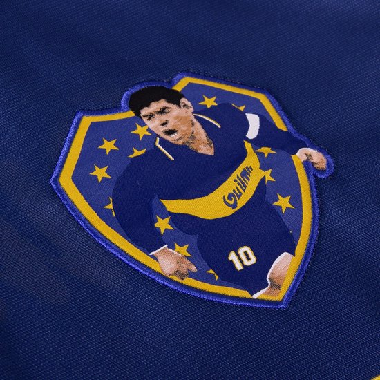 Blauw schild met gele sterren. Bevat een afbeelding van Maradona in een blauw en geel tenue met nummer 10.