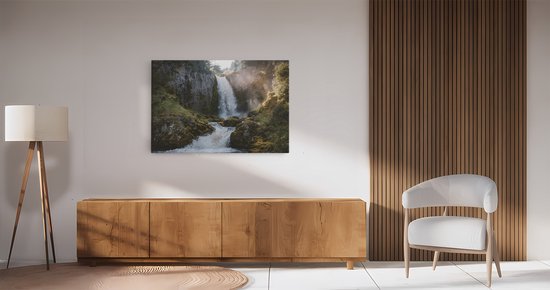Saammp Canvas Schilderij - Waterval tussen de rotsen - Bos - Landschap - Natuur - 150x100 - Foto op canvas - Wanddecoratie - Muurdecoratie Woonkamer - Slaapkamer decoratie - Canvas Print