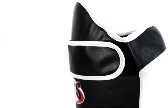 Tunturi Scheenbeschermers Kickboksen - Shinguards - Katoen - S Tunturi Scheenbeschermers Kickboksen - Shinguards - Katoen - S