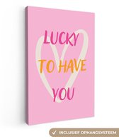 Canvas schilderij 20x30 cm - Wanddecoratie Lucky - Love - Valentijn - Roze - Muurdecoratie woonkamer - Slaapkamer decoratie - Kamer accessoires - Schilderijen op canvas - Valentijn versiering - Cadeautje voor hem en haar - Valentijnsdag cadeautje