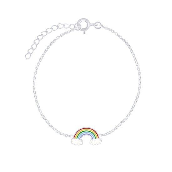 Zilveren armband met een kleurrijke regenboog en twee witte wolkjes.