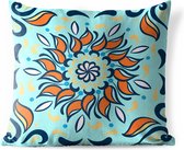 Buitenkussens - Tuin - Vierkant patroon op een lichtblauwe achtergrond met een oranje bloem en versieringen - 45x45 cm