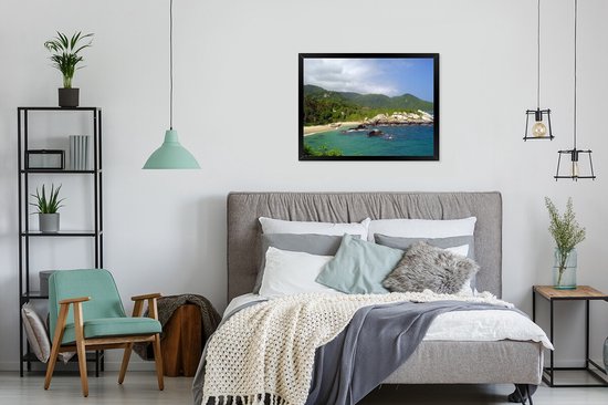 Photo encadrée - Montagnes sur la côte colombienne cadre photo noir 80x60 cm - Affiche encadrée (Décoration murale salon / chambre)