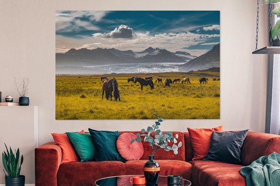 Chevaux islandais dans une pelouse toile 2cm 180x120 cm - Tirage photo sur toile (Décoration murale salon / chambre) / Animaux sauvages Peintures sur toile XXL / Groot format!