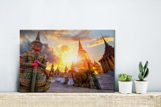 Canvas Schilderij Thailand - Standbeeld - Zon - 30x20 cm - Wanddecoratie