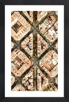 JUNIQE - Poster in houten lijst Luchtfoto Barcelona -40x60 /Bruin