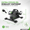 Zwarte, stevige hometrainer met afmetingen 51x56x37 cm en gewicht 10,8 kg. Inclusief handvat, verstelbare voetriemen en instructieboekje.