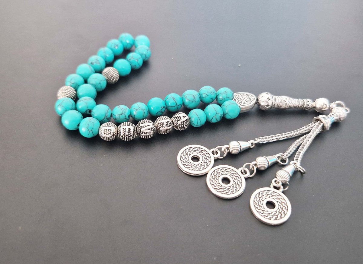 Handgemaakte naam tasbih 33 Kralen Natuursteen “Howliet groen ” - met metaal tassel “Omarmen"- Met je naam of de naam van uw geliefde- 8 mm diameter van de korrel