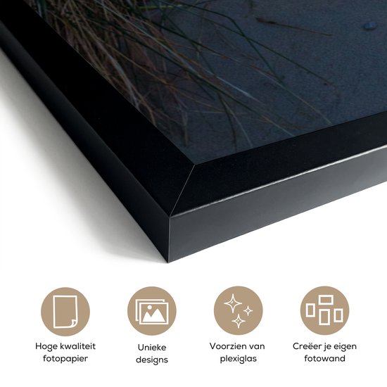 PosterMonkey - Affiche encadrée - Cadre photo - Plage - Mer - Dune - Banc - Cadre affiche - Affiche - Décoration murale - Tableau avec cadre - Cadre - 60x80 cm - Affiche plage - Cadre affiche