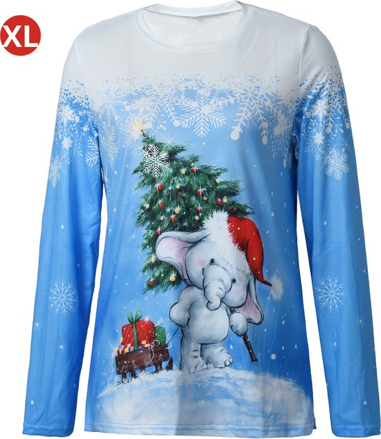 Blauwe kersttrui met sneeuwvlokken en een winterse scène met een olifant, kerstboom en cadeautjes.