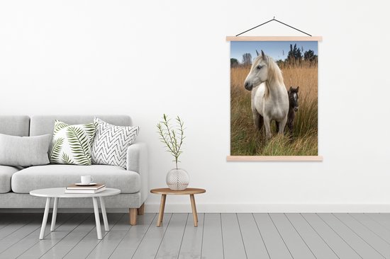Cheval avec poulain en Camargue affiche textielposter lattes vierge 90x120 cm