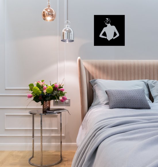 Djemzy - Femme au chignon - décoration murale salon - décoration murale chambre - décoration murale - décoration murale - panneau mural - art mural - bois - noir - abstrait - MDF 6 mm