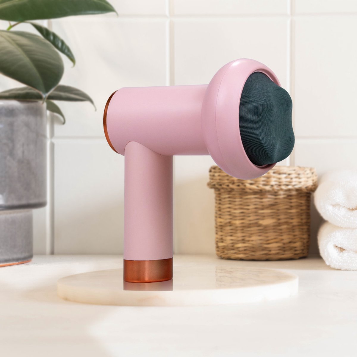 Peach Beauty Massage Gun met 5 massagekoppen voor €24,95 thumbnail 4