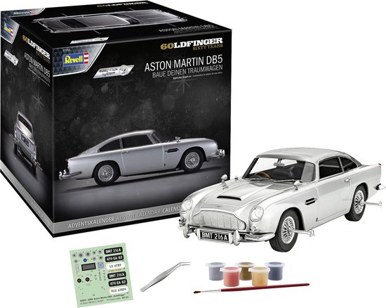 Zilveren Revell Aston Martin DB5 modelauto, 'Goldfinger' editie, met verf en tools. BMT 216 A.