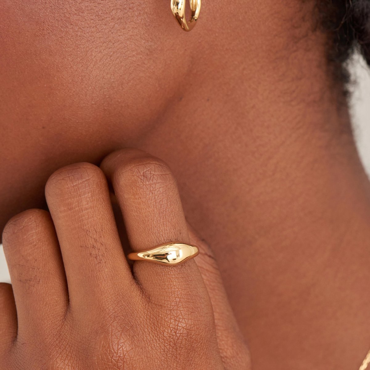 Ania Haie AH R044-02G Making Waves Dames Ring - Minimalistische ring - Sieraad - Zilver - Goudkleurig - 925 Zilver - 1 mm breed
