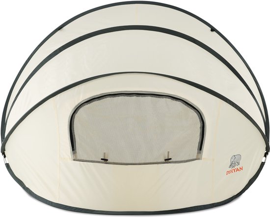 Crème-kleurige Deryan strandtent met donkergrijs frame en een raam met gaas.